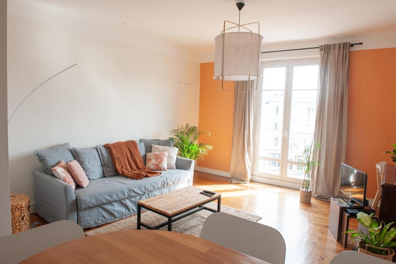 Appartement Spacieux Avec Balcon Et Parking Брест Екстер'єр фото