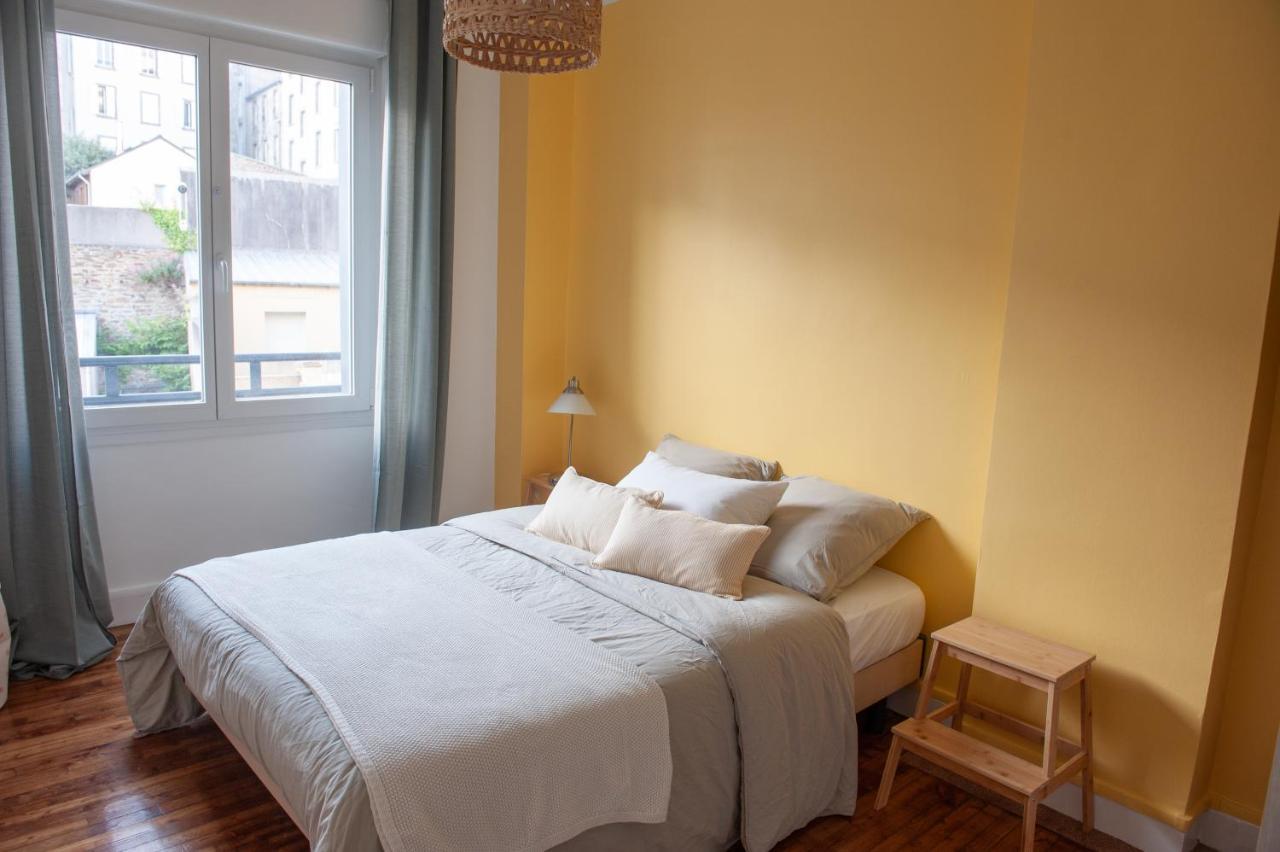Appartement Spacieux Avec Balcon Et Parking Брест Екстер'єр фото