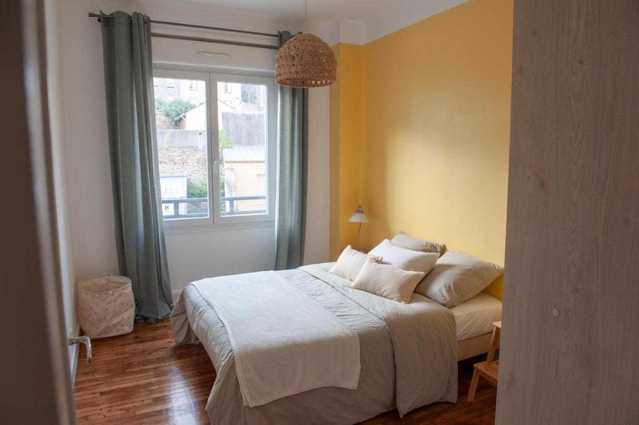 Appartement Spacieux Avec Balcon Et Parking Брест Екстер'єр фото
