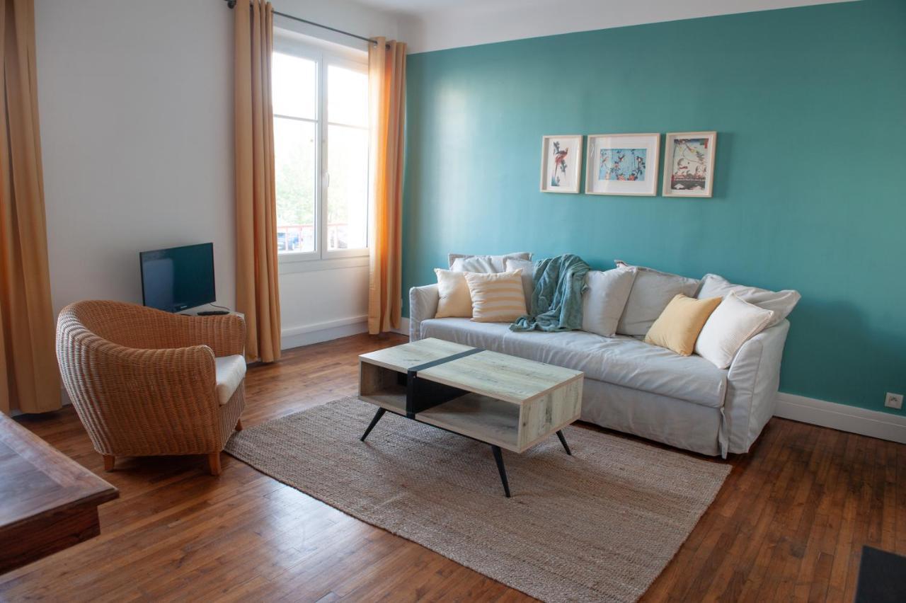 Appartement Spacieux Avec Balcon Et Parking Брест Екстер'єр фото